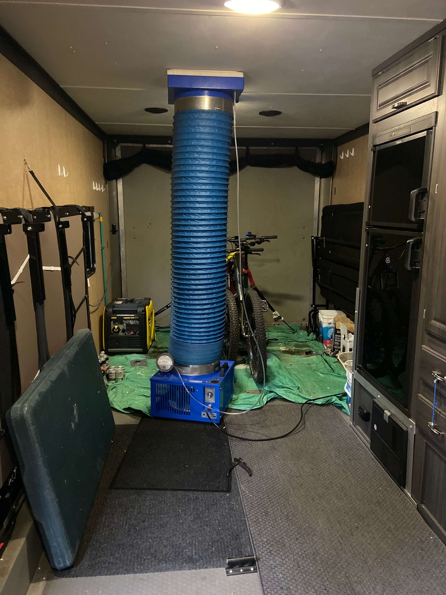 Pressure testing an RV for leaks using a Sealtech machine